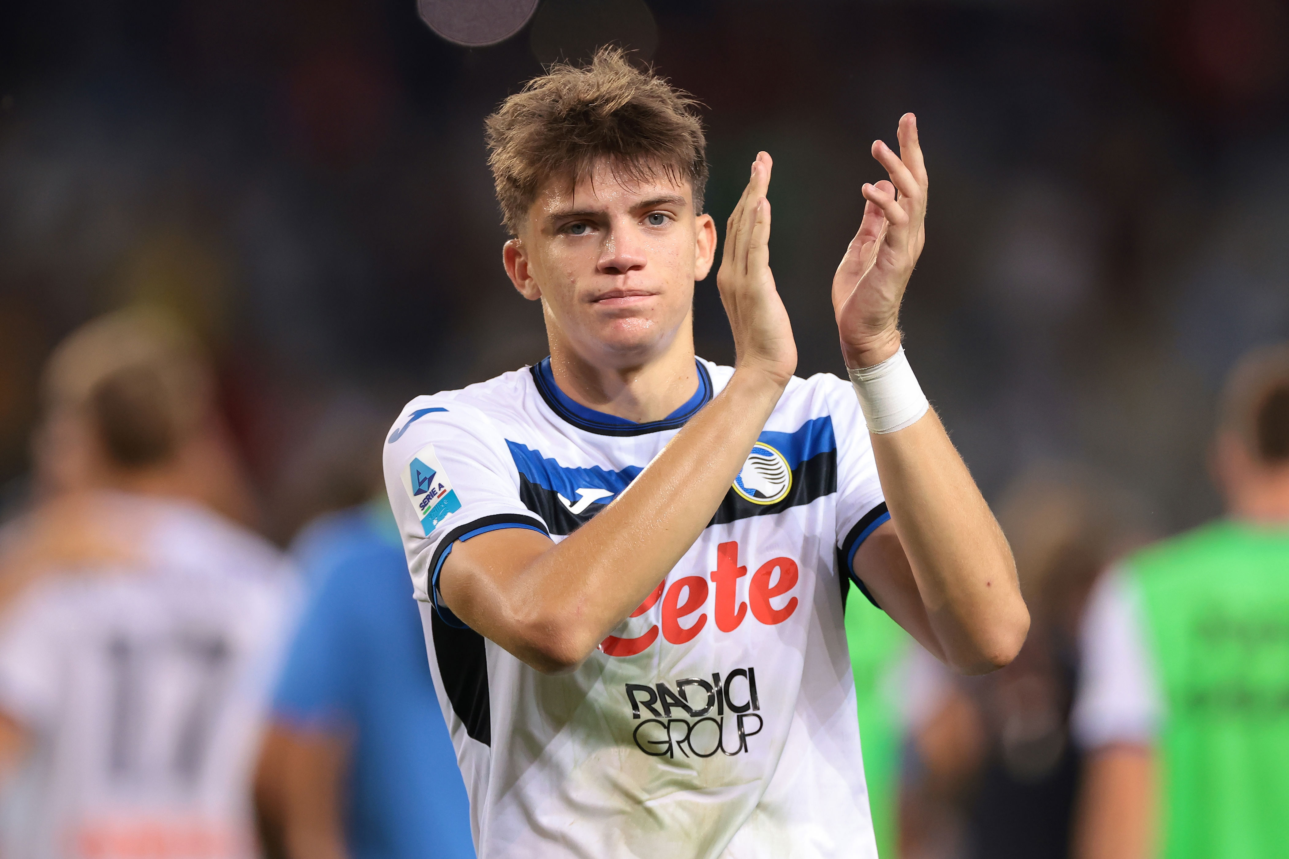 尤文认为过, 显示出俱乐, 卡利亚里的