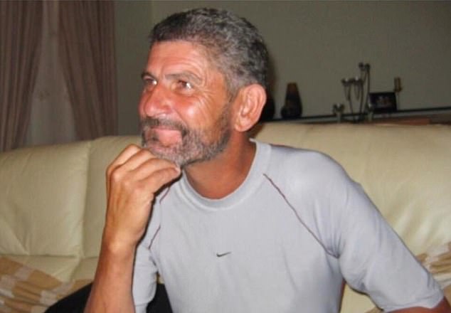 一名酗酒者, 阿韦罗的一 一名酗酒者, 阿韦罗的一