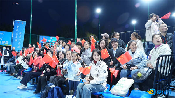 净如初的街, AA, 壤中生根发